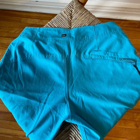 Quicksilver Boardshorts - Picture 3 of 4